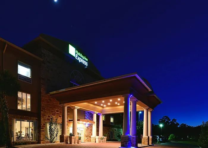 Holiday Inn Express & Suites Fredericksburg By Ihg