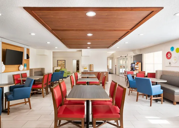 Holiday Inn Express & Suites Sarasota East By Ihg Vamo