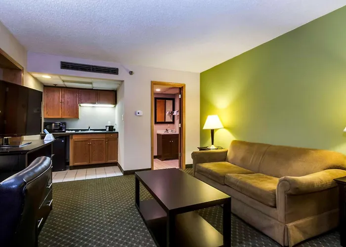 Quality Inn & Suites Moline - Quad Cities