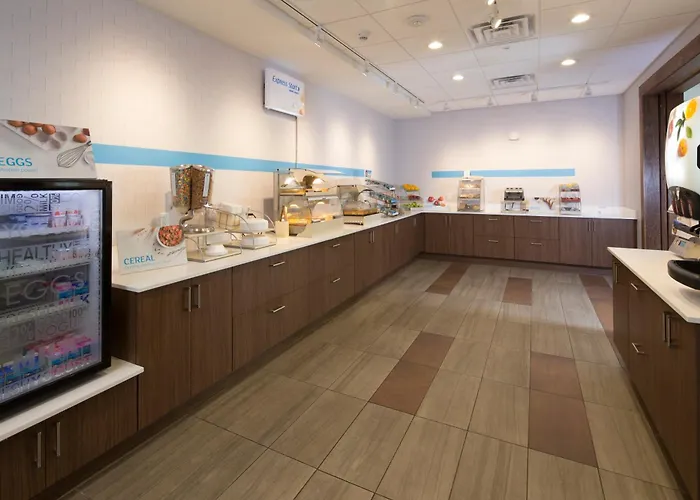 Holiday Inn Express Hotel & Suites Bay City By Ihg