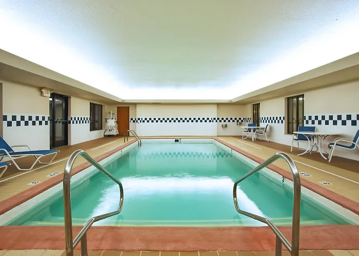 Holiday Inn Express Hotel & Suites East Lansing By Ihg