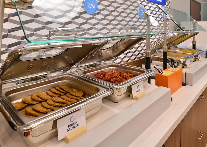 Holiday Inn Express & Suites Miami Kendall By Ihg Country Walk