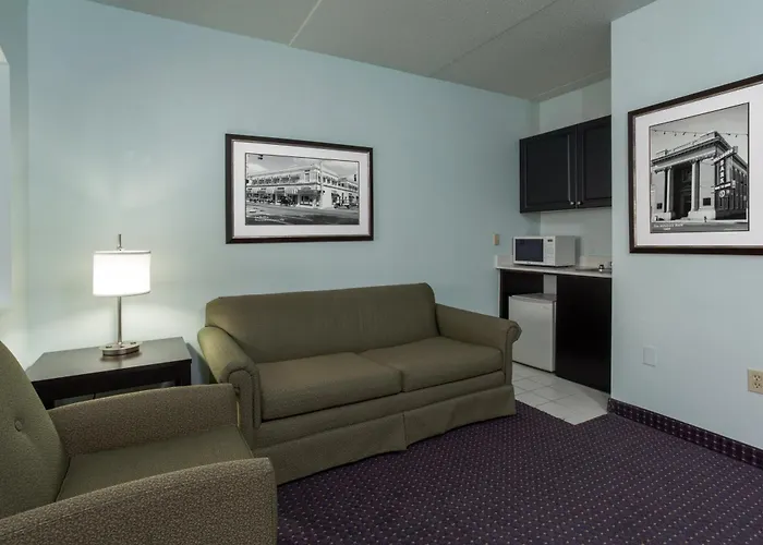 Holiday Inn Express & Suites Plant City By Ihg