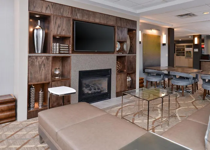 Holiday Inn Express Hotel & Suites Lafayette By Ihg