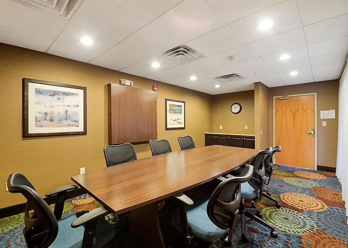 Holiday Inn Express Bloomington West By Ihg