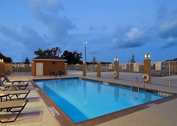 Holiday Inn Express & Suites Houston East - Baytown By Ihg