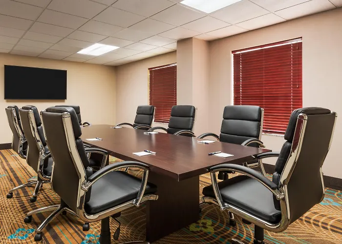 Holiday Inn Express Hotel & Suites Bentonville By Ihg