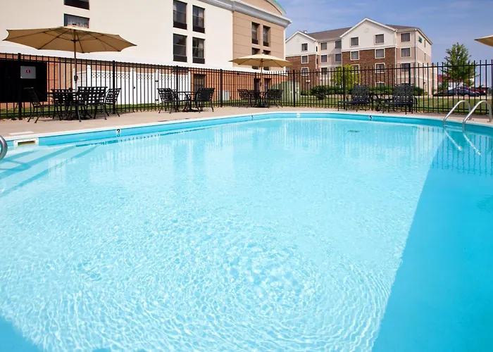 Holiday Inn Express Indianapolis Airport By Ihg Plainfield