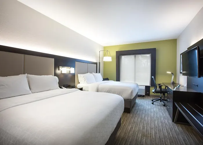 Holiday Inn Express & Suites Tupelo By Ihg