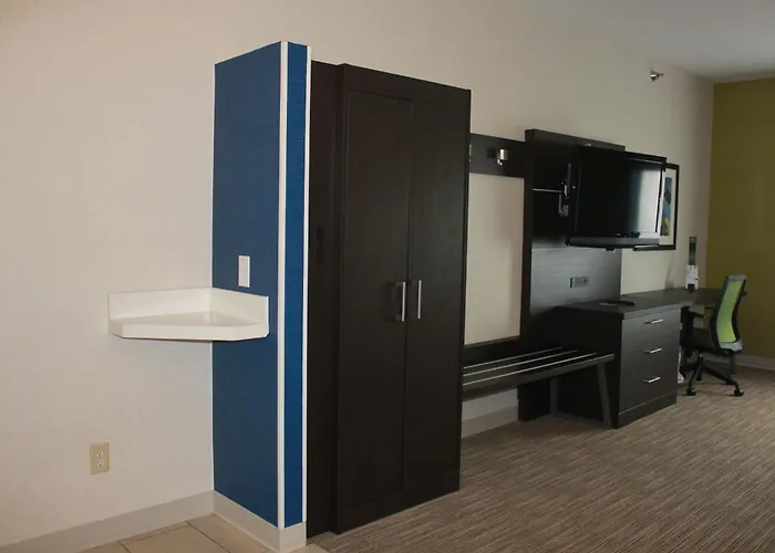 Holiday Inn Express Corydon By Ihg