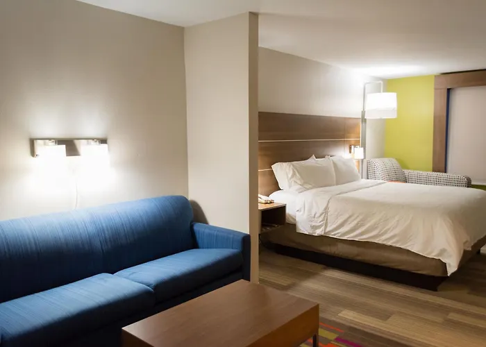 Holiday Inn Express Hotel & Suites Muskogee By Ihg