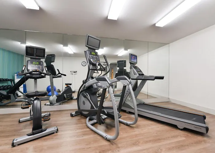 Holiday Inn Express Mystic By Ihg