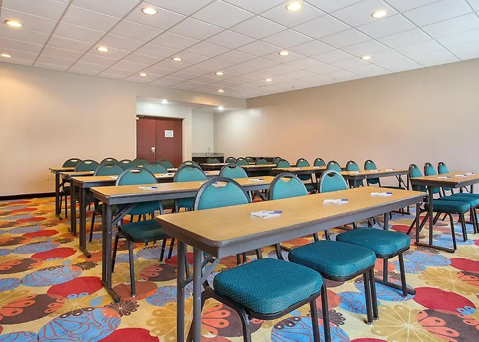 Holiday Inn Express & Suites Murphy By Ihg