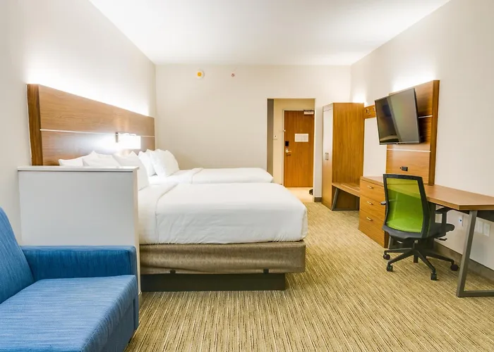 Holiday Inn Express & Suites Russellville By Ihg