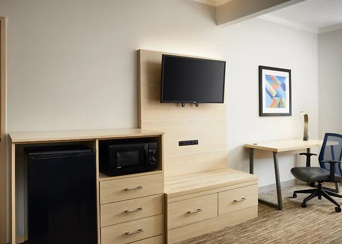 Holiday Inn Express & Suites Bonifay By Ihg