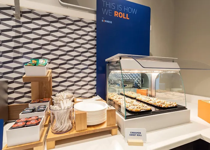 Holiday Inn Express & Suites - Commerce By Ihg