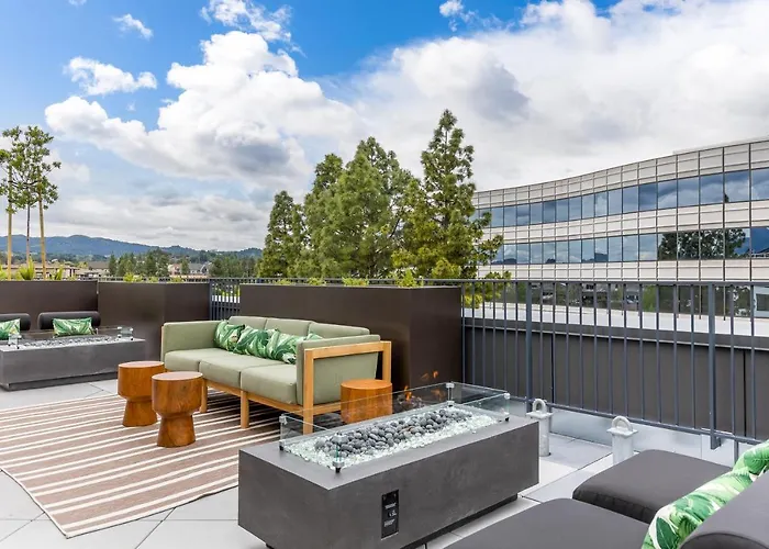 The Rise Walnut Creek, Sentral Hotel