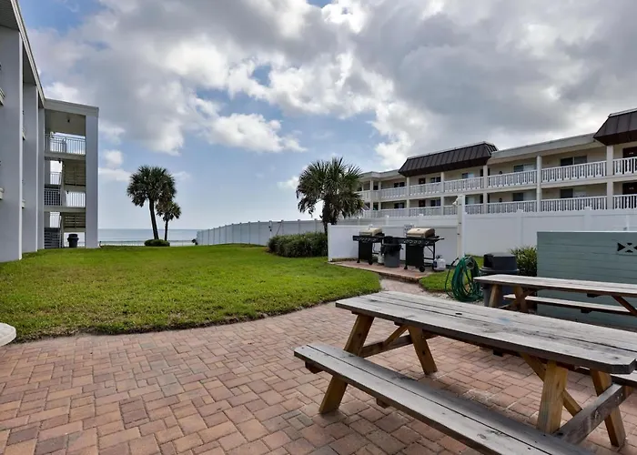 Coastal Waters Studio 111 - Pool Side Studio Hotel New Smyrna Beach