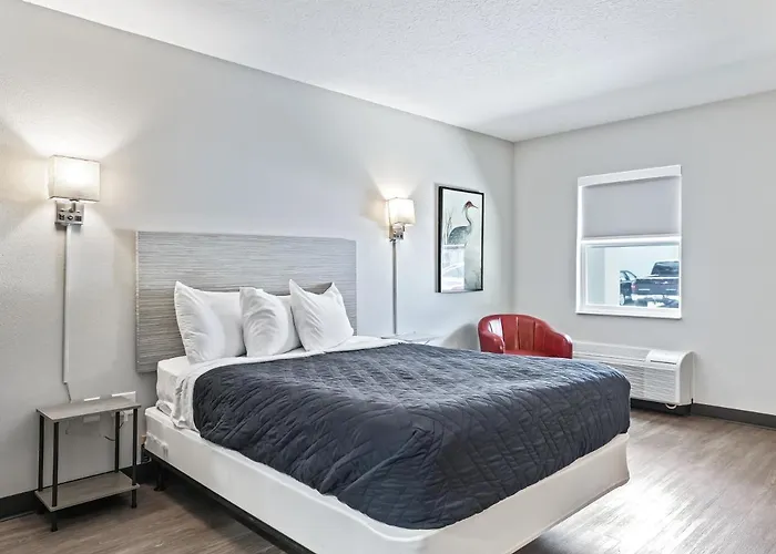 Baymont By Wyndham Ocala Suites