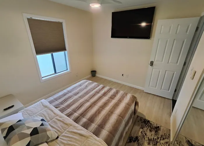 Modern/Retro Condo High Point