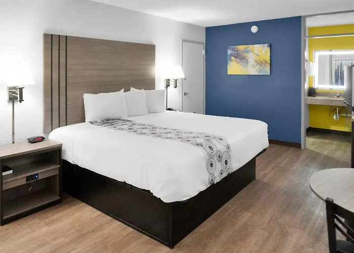 Econo Lodge Carlsbad