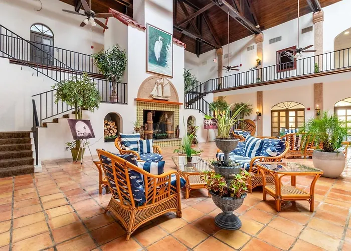 Port Of The Islands M258 Hotel Naples