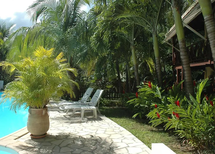Deshaies Hotels