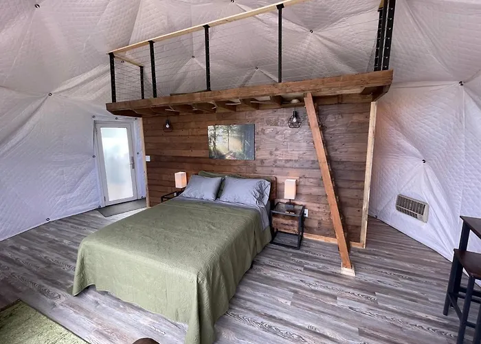 Canyon Rim Domes - A Luxury Glamping Experience!! Monticello