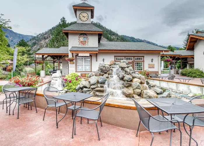 Icicle Village Resort 507: Alpenglow Condo Leavenworth