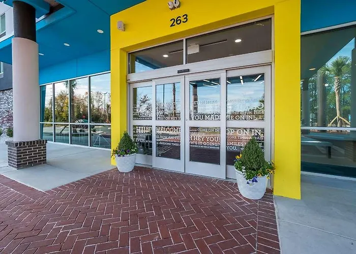 Tru By Hilton Santee Hotel