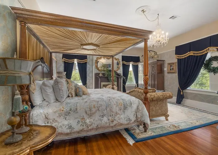 Ross Mansion Bed & Breakfast Hattiesburg