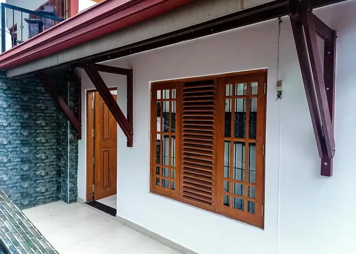 Ratnapura Hotels