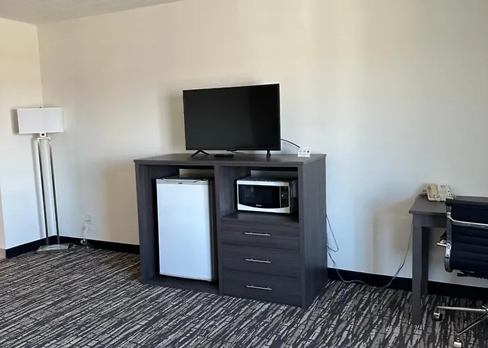 Super 8 By Wyndham Grand Island Hotel