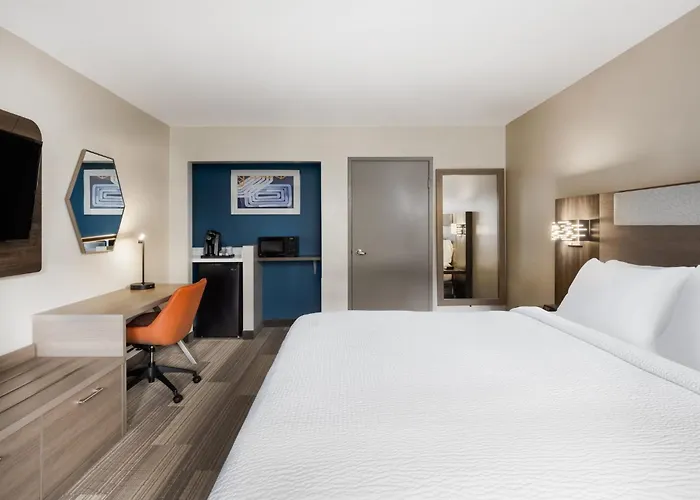 Holiday Inn Express Simi Valley By Ihg