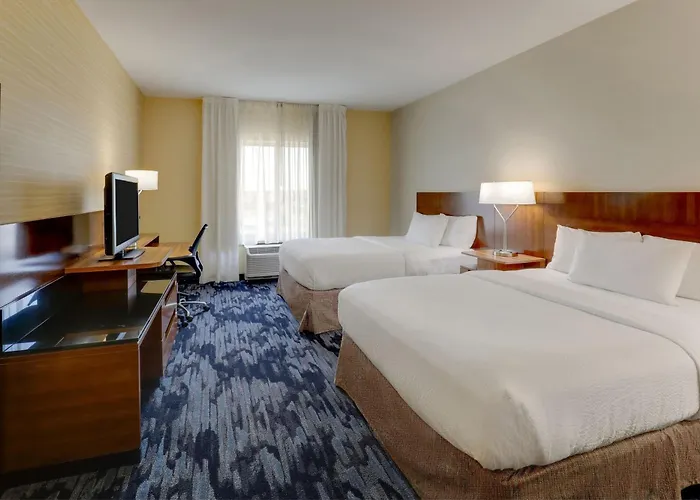 Fairfield Inn And Suites Hutchinson