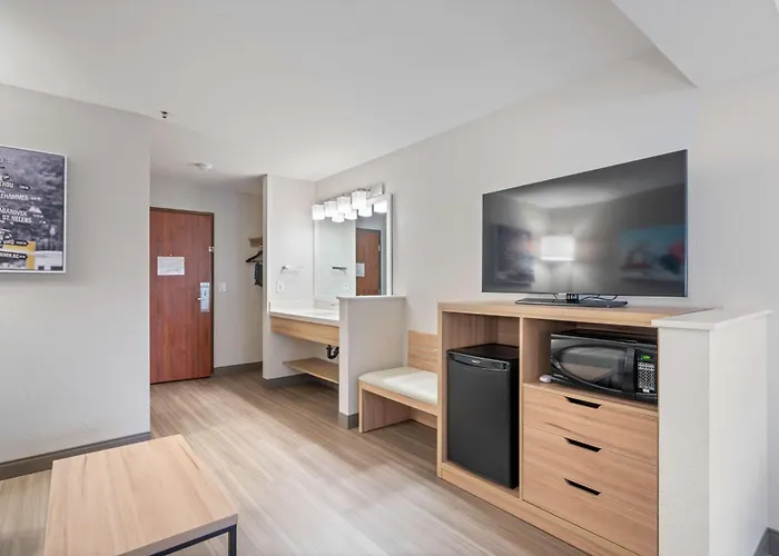 Best Western Lake Oswego Hotel & Suites