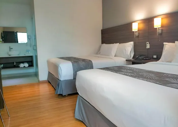 Zamora de Hidalgo Hotels