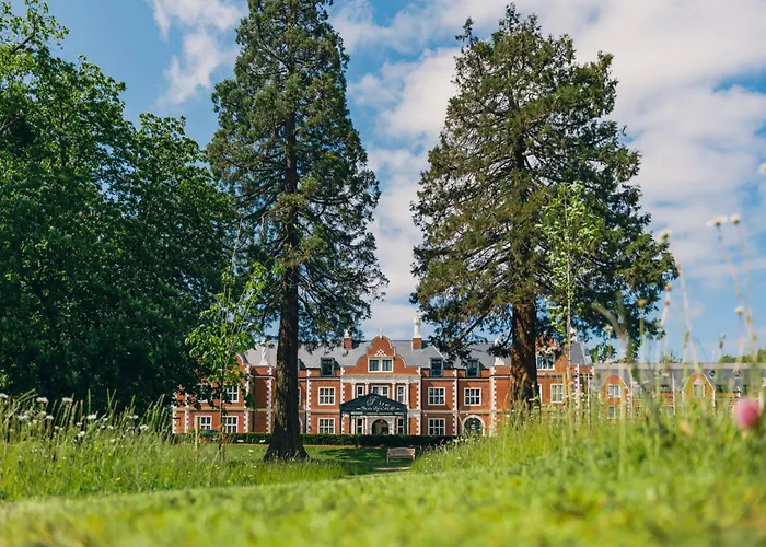 Fairmont Windsor Park Hotel