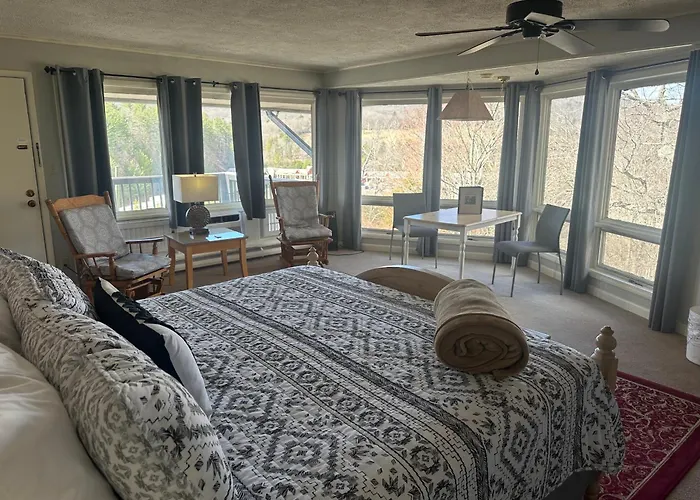 Cliff Dwellers Inn Blowing Rock