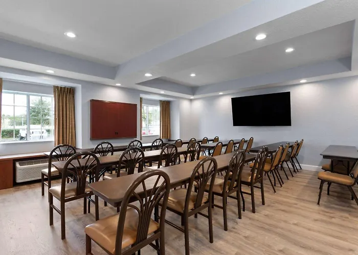 Microtel Inn And Suites - Zephyrhills