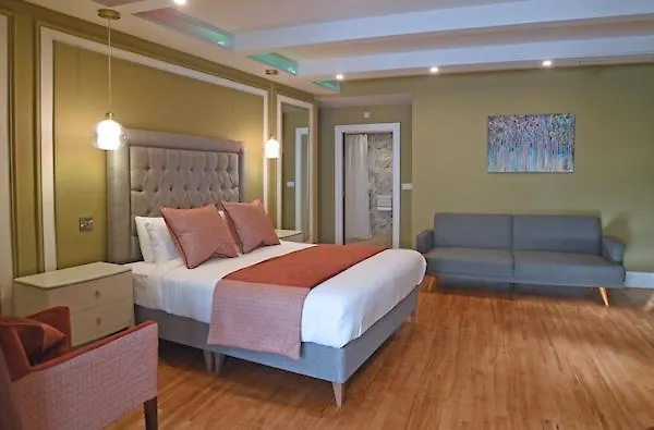 Foxford Hotels