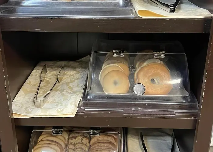 Days Inn By Wyndham Lake Park/Valdosta