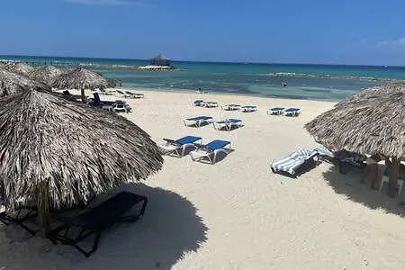 Hospitality Expert Mr X Suite - Tour Pool Bar Beach Montego Bay