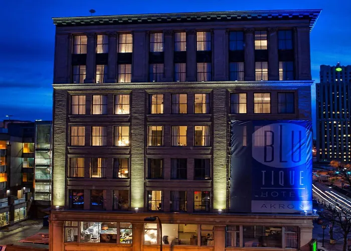 Blu-Tique, Akron, A Tribute Portfolio Hotel