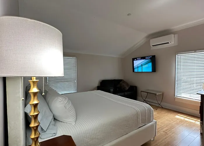 Elaine'S Cape May Boutique Hotel