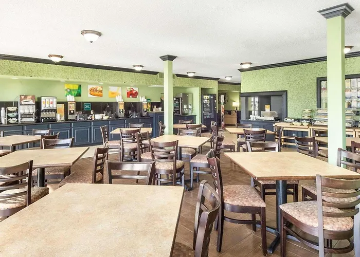 Quality Inn & Suites Corpus Christi Beachside