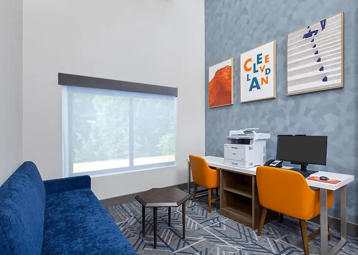 Holiday Inn Express & Suites - Cleveland Northwest By Ihg