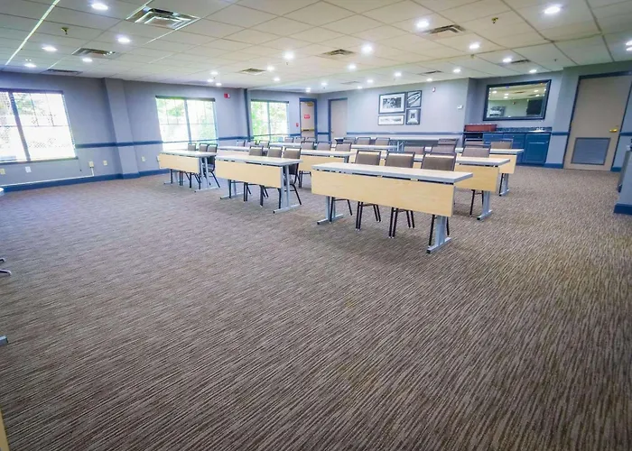 Country Inn & Suites By Radisson, Burlington Elon , Nc