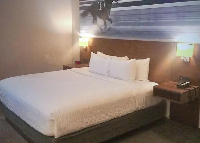 Clarion Pointe Hopkinsville Near The Bruce Convention Center