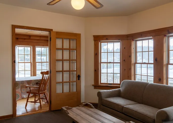 Sara Placid Inn & Suites Saranac Lake